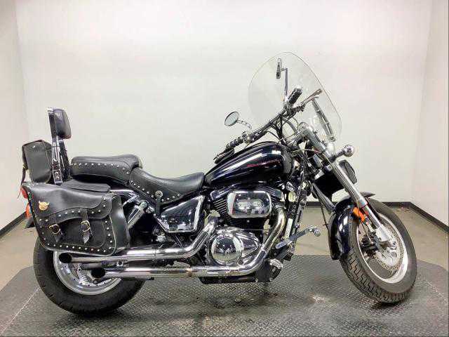 Suzuki VZ800