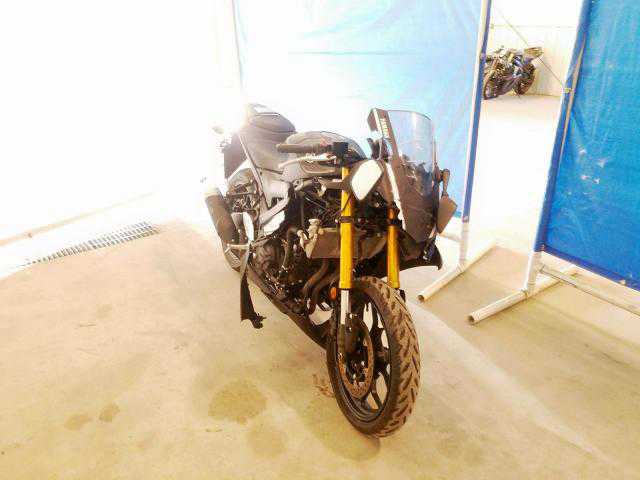 YAMAHA