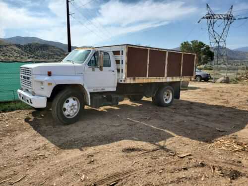 Ford F-700