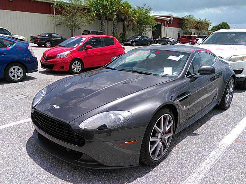 Aston Martin V8 Vantage