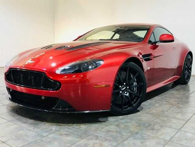 Aston Martin V12 Vantage