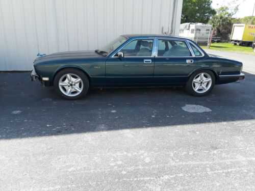 Jaguar XJ12
