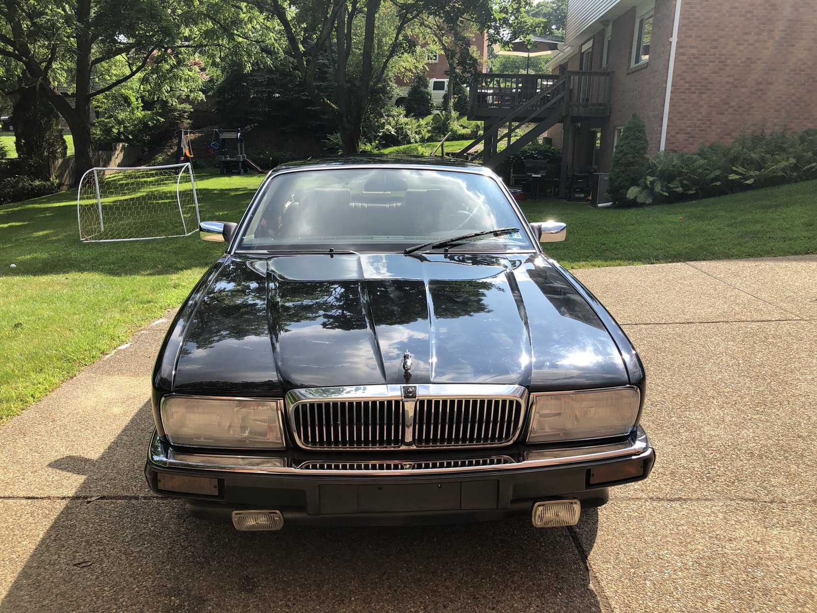 Jaguar XJ6