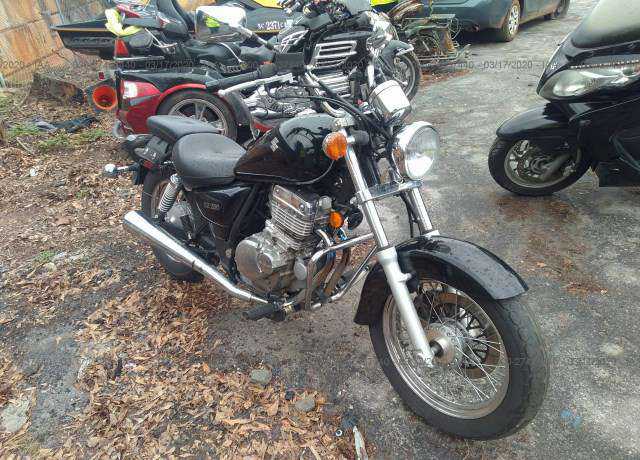 Suzuki GZ250