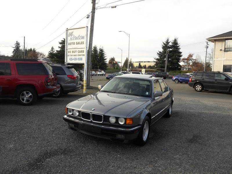 BMW 740i