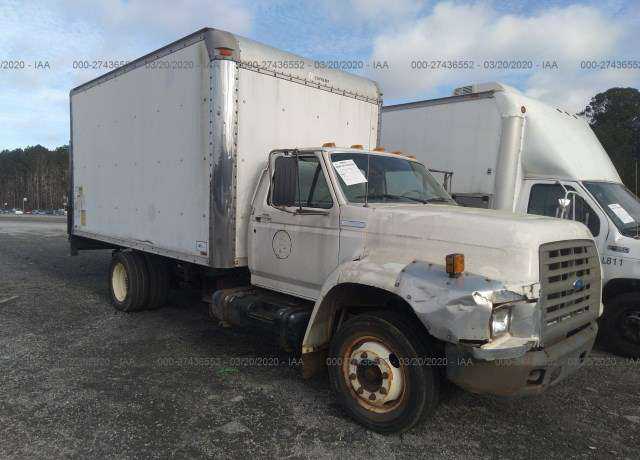 Ford F-700