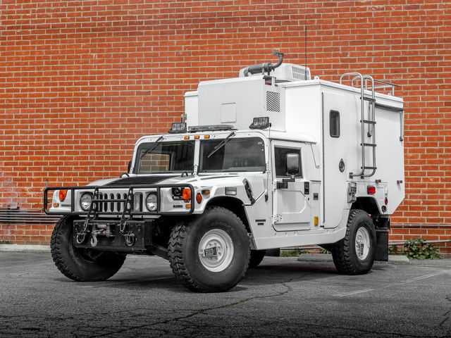 HUMMER H1