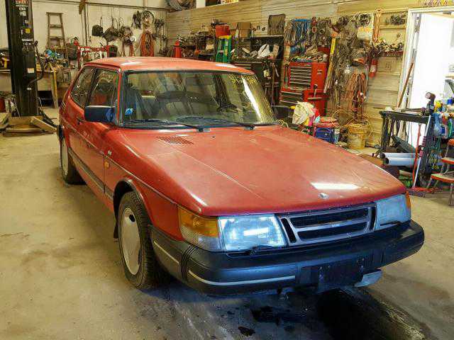 Saab 900