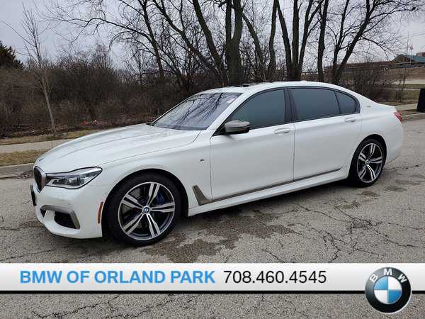 BMW M760i
