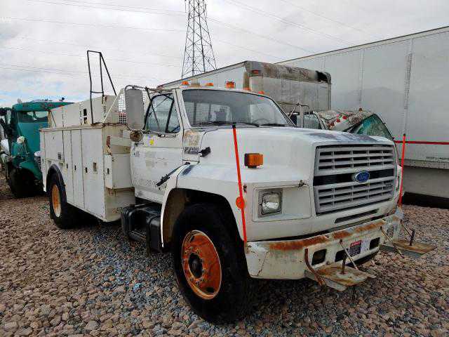 Ford F-700