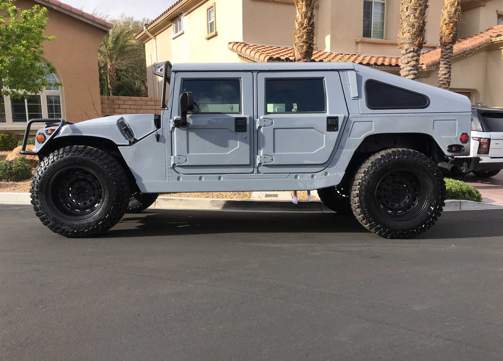 HUMMER H1