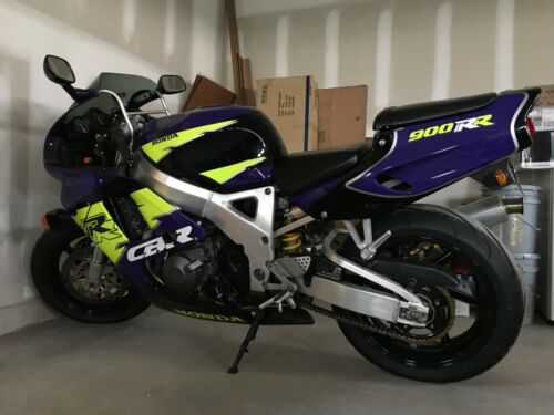 Honda CBR900