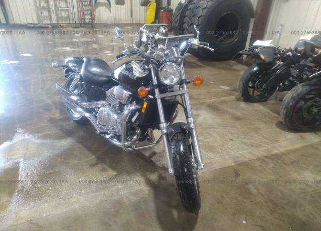 Honda VF750C (MAGNA)