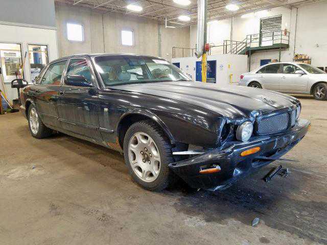 Jaguar XJR