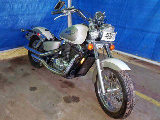 Honda VT1100C2 (SHADOW ACE)