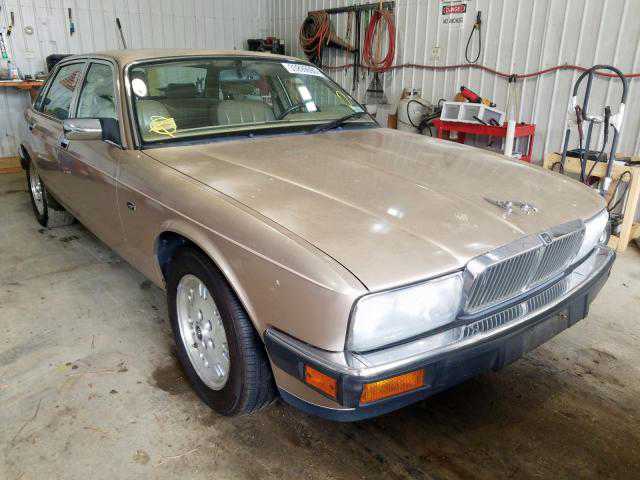 Jaguar XJ6