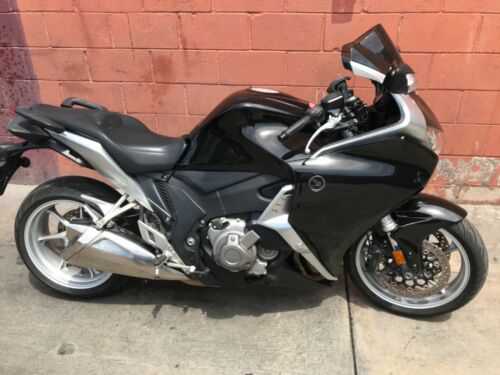 Honda VFR1200FD/VFR1200F