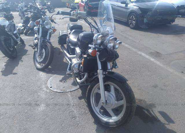 Honda VF750C (MAGNA)