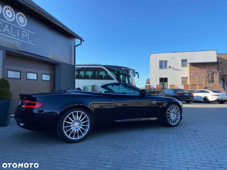 Aston Martin DB9