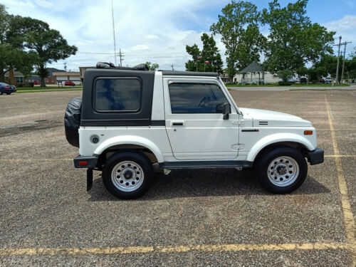 Suzuki Samurai
