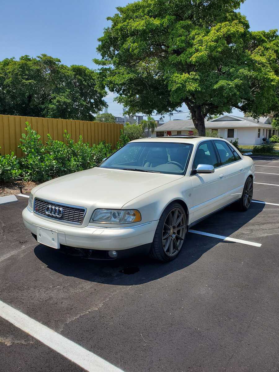 AUDI