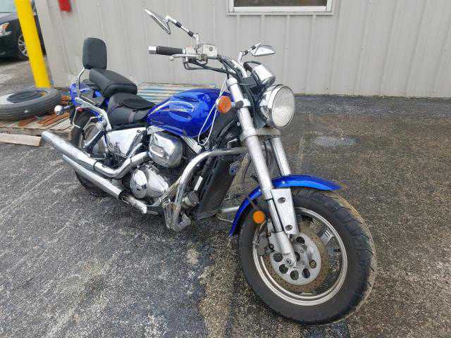 Suzuki VZ800