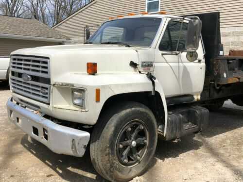 Ford F-700