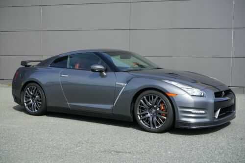 Nissan GT-R