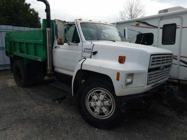 Ford F-700