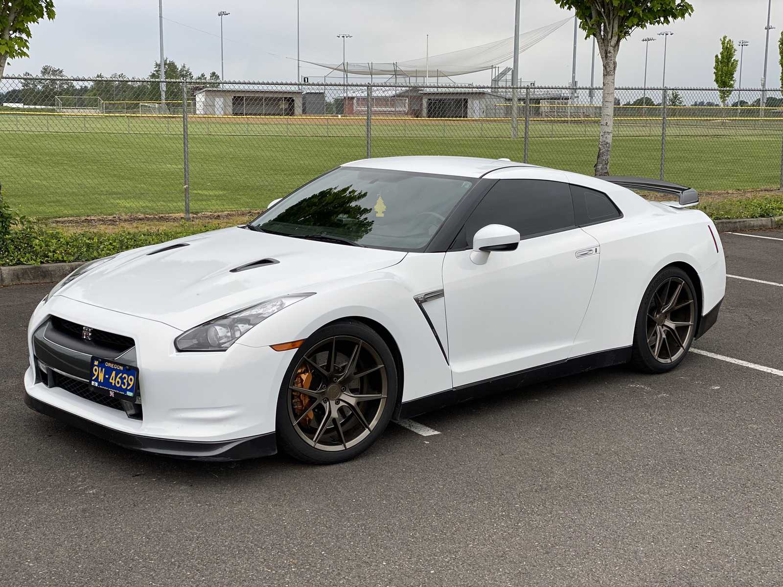Nissan GT-R