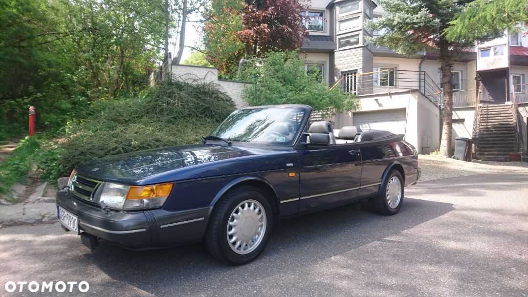Saab 900