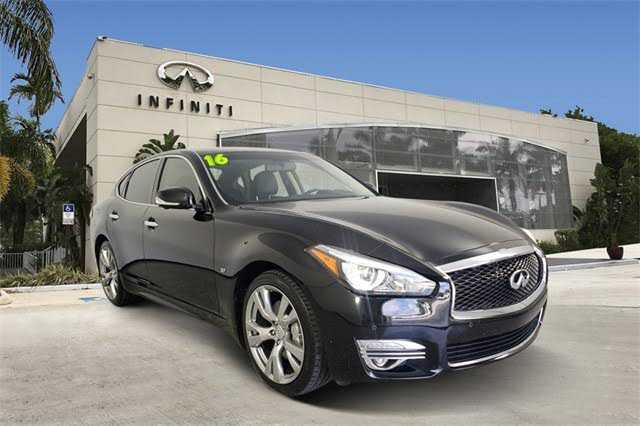 Infiniti Q70
