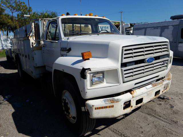Ford F-700