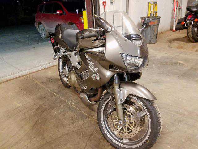 Honda VTR1000F (SUPERHAWK)
