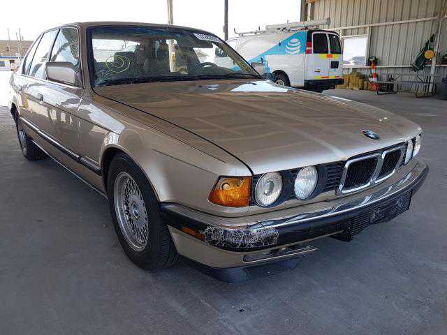 BMW 740i