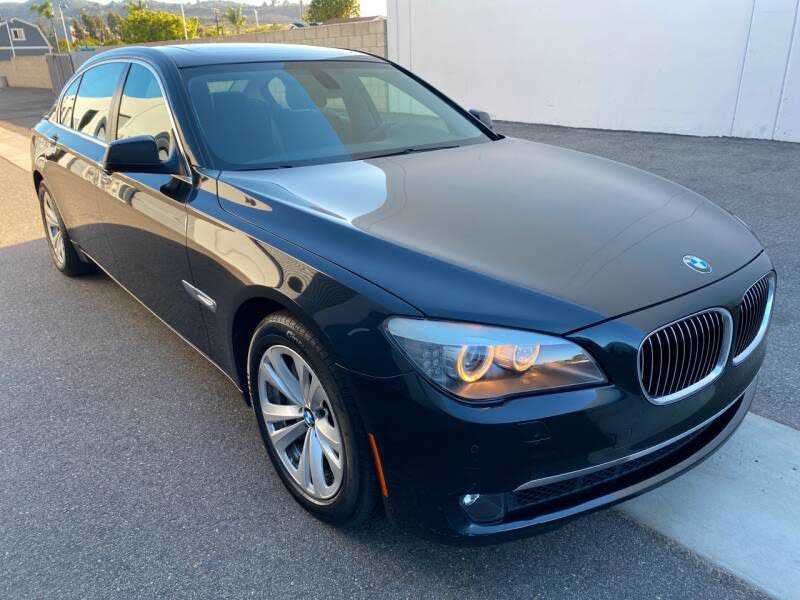 2012 BMW 740Li