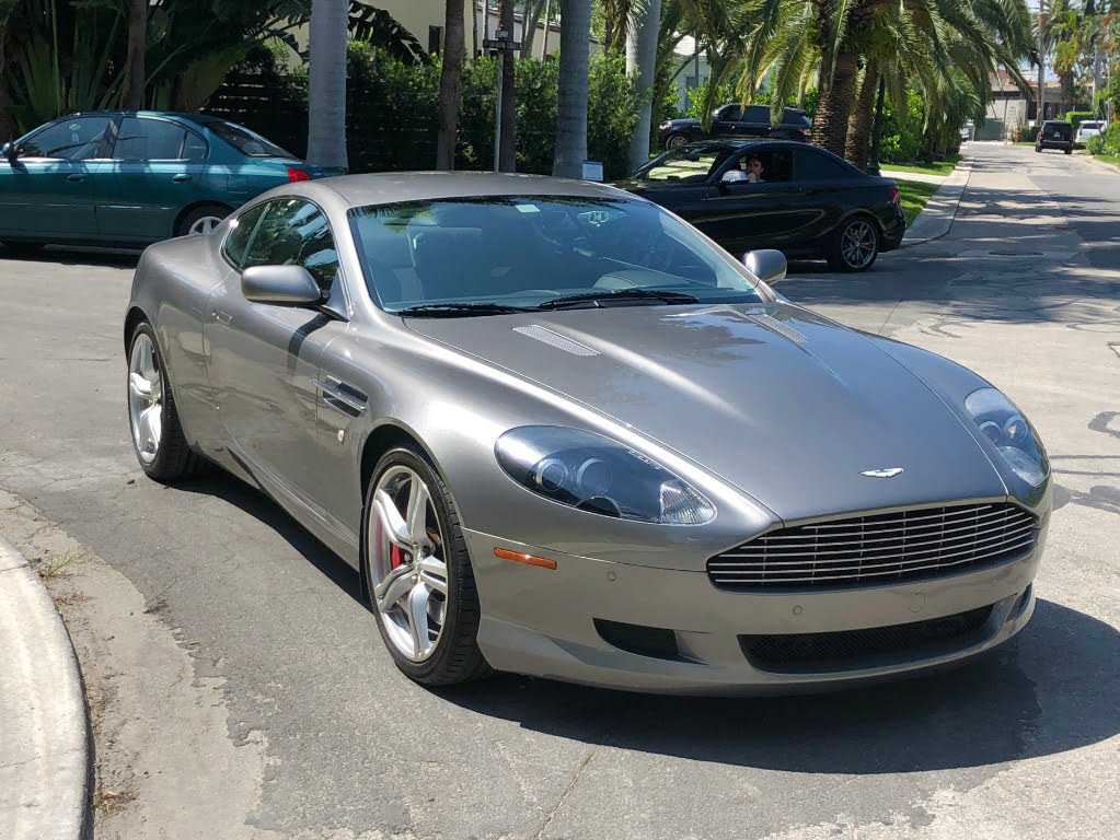 Aston Martin DB9