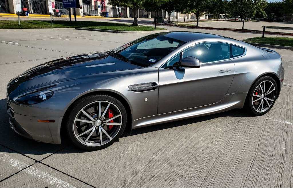 Aston Martin V8 Vantage
