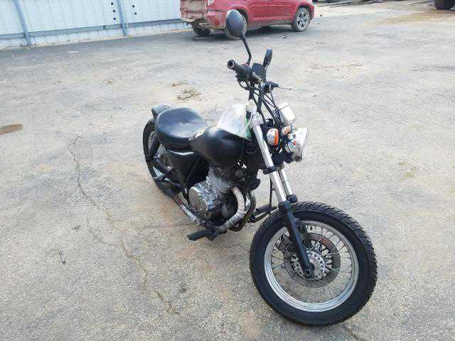 Suzuki GZ250