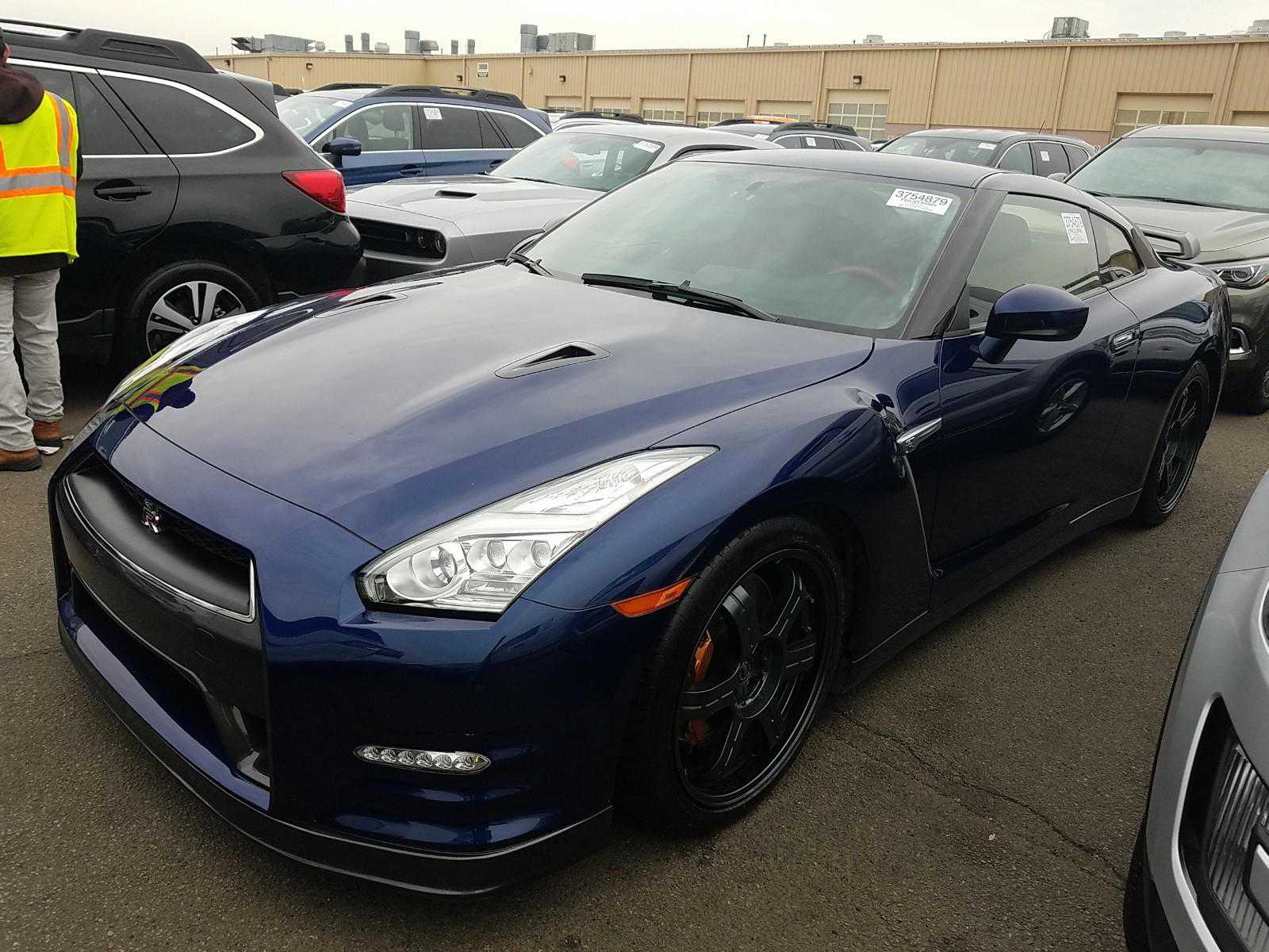 Nissan GT-R