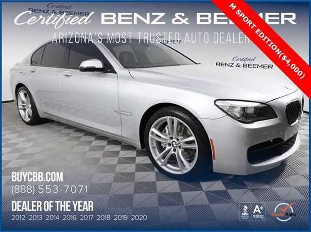 BMW 740i