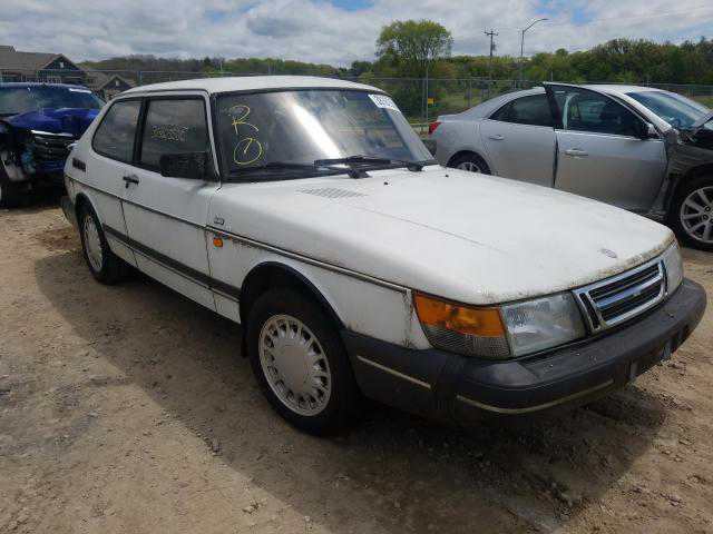 Saab 900
