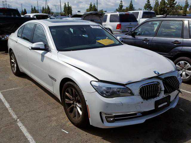 BMW 740i