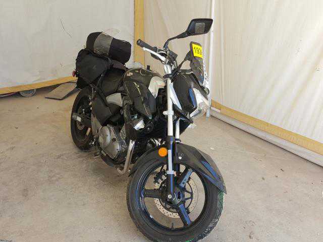 Suzuki GW250L