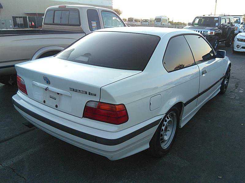 BMW 323is