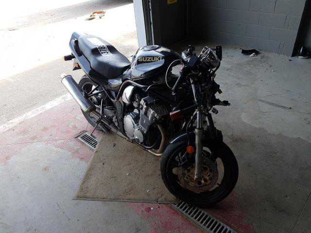 Suzuki GSF600S