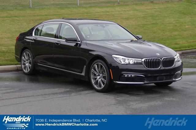 BMW 740i