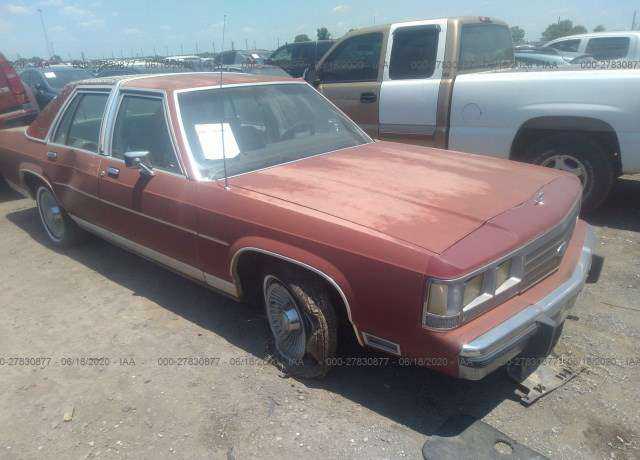 Ford Crown Victoria