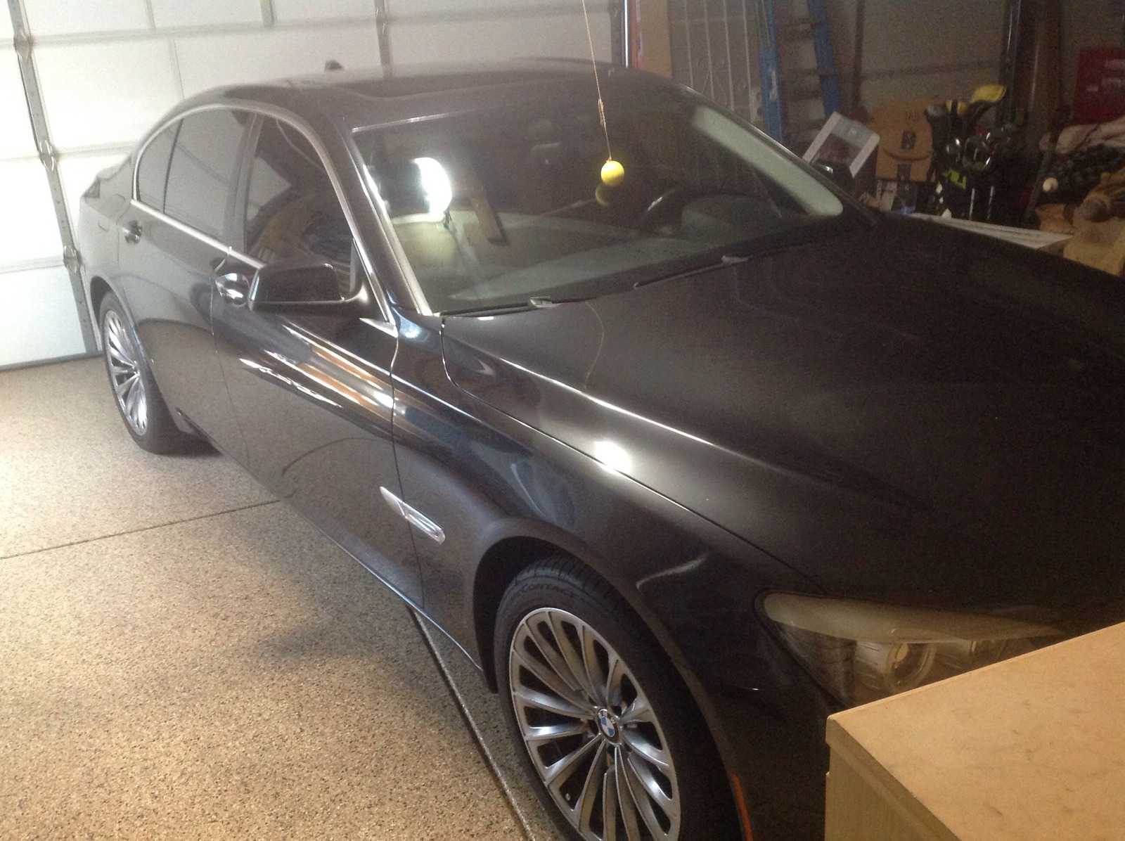 BMW 740i
