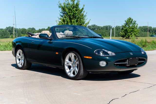 Jaguar XK8